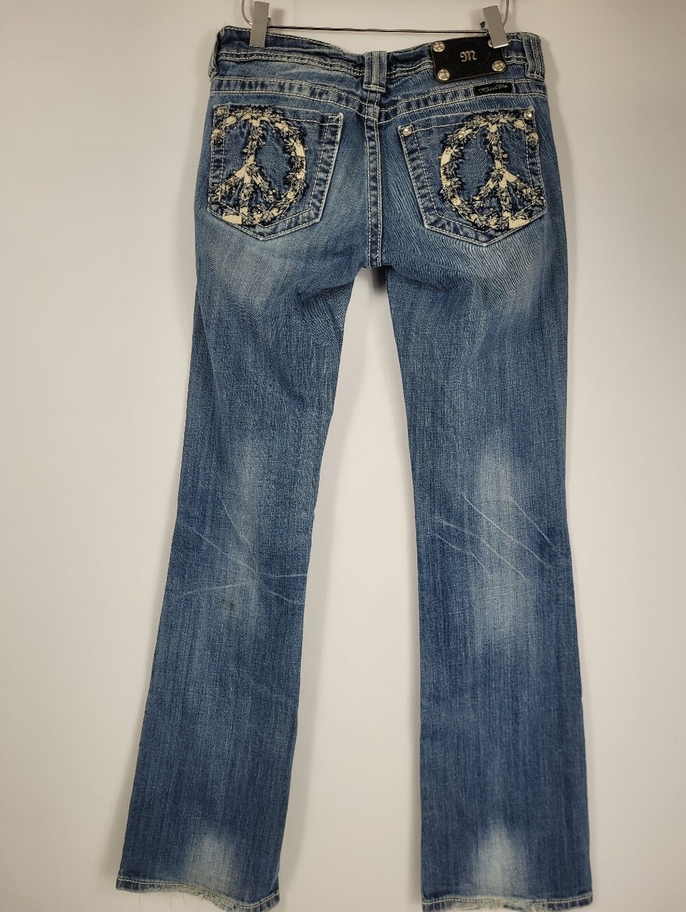 Miss Me Peace Sign Embroidered Bootcut Jeans Size 28 - JP5356B